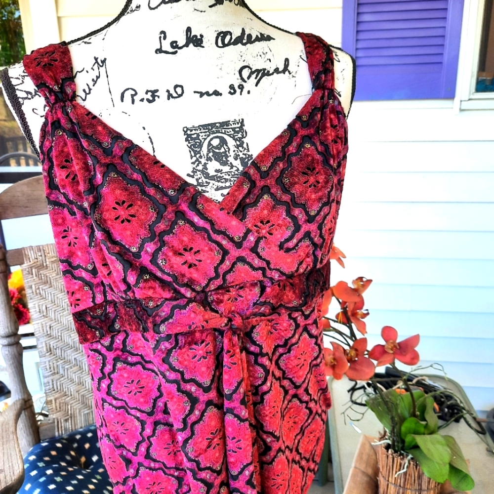 90's VINTAGE APT 9 Imported Fabric Velvety Sleeveless Sparkly Tie Top